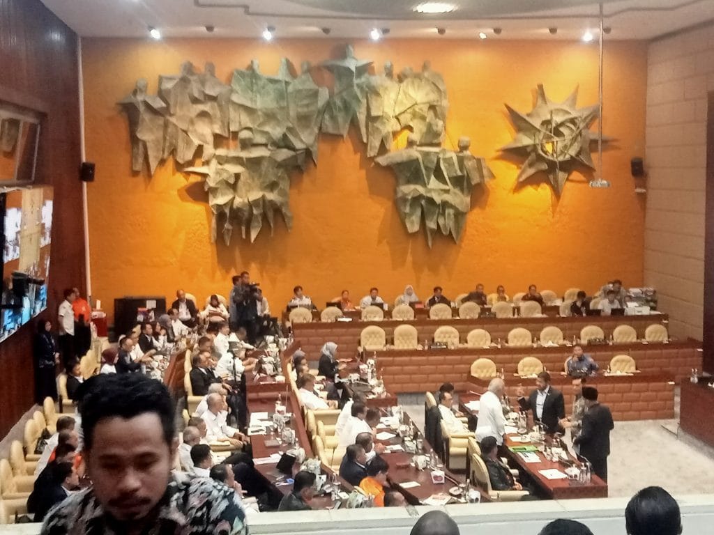 Tiga Menteri Perpisahan dengan Komisi V DPR RI, Menteri Basuki Sedih